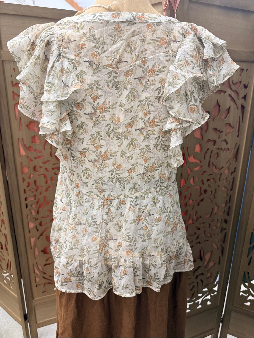 Floral Ruffle-Sleeve Peasant Top in Cream and Sage - Picture 2 of 7